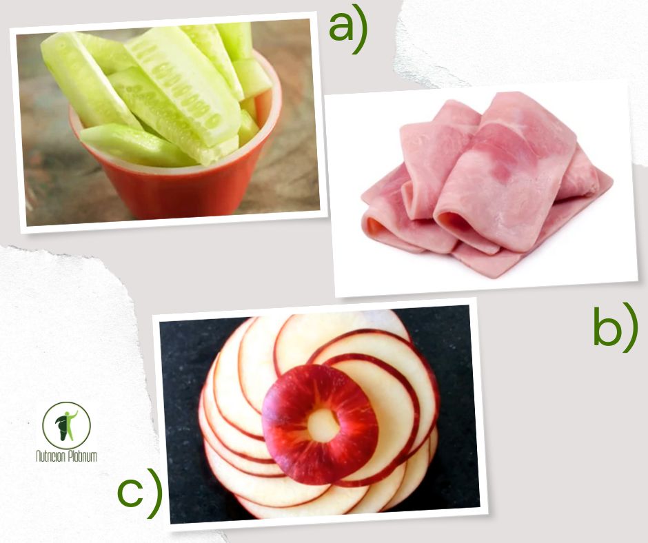 palitos de pepino con jamón de york y manzana tamaño de puño.